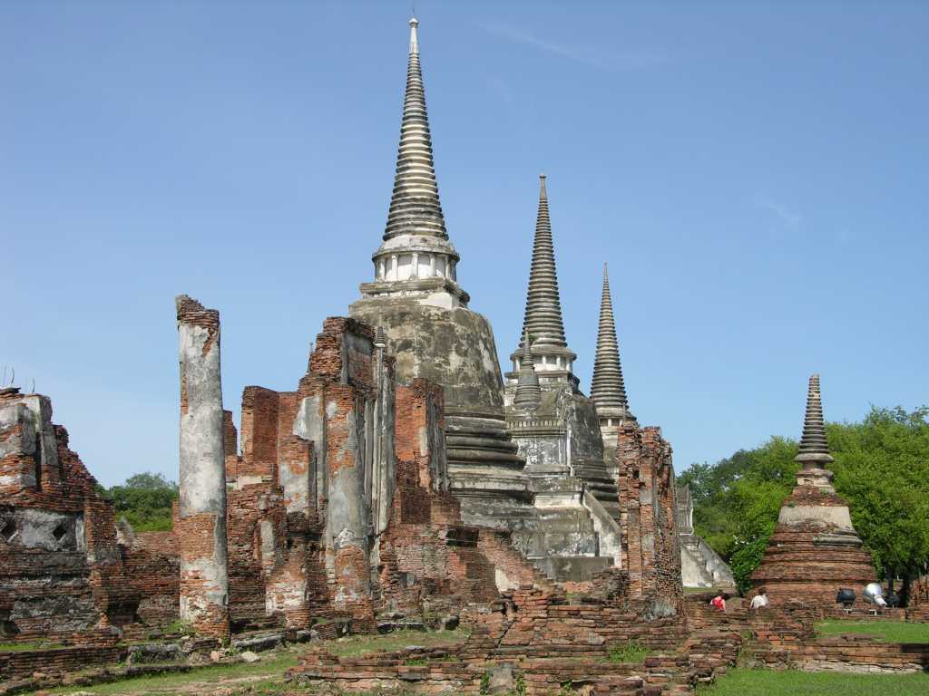 Bangkok 05 03 Ayutthaya Wat Phra Si Sanphet Wat Phra Si Sanphet was the most beautiful, important and largest temple in the old capital of Ayutthaya. The three large chedis along its terrace recall the first three kings of Ayutthaya. The first two were built in 1492 and the third in 1540.